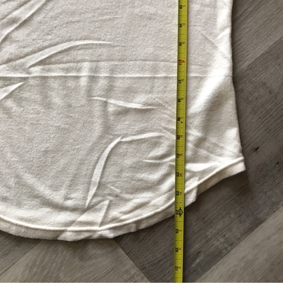 Free People White Cream Long Puffy Flowy Sleeve Fitted T Super Soft Sz Large - Picture 6 of 6